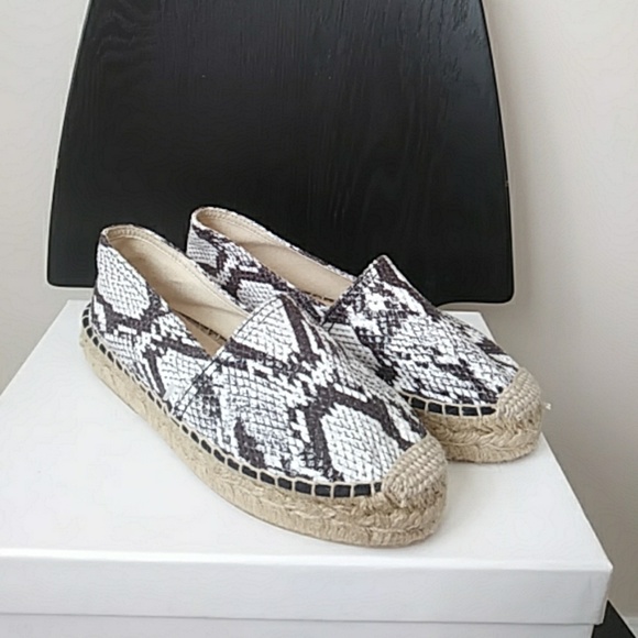 Carmen Marc Valvo Shoes - Carmen Marc Valvo Snake print Espadrille S 7.5